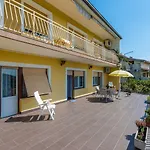 Lägenhet Hundefreundliches Mit Privatparkplatz, Bbq-bereich Und Grossem Balkon *
