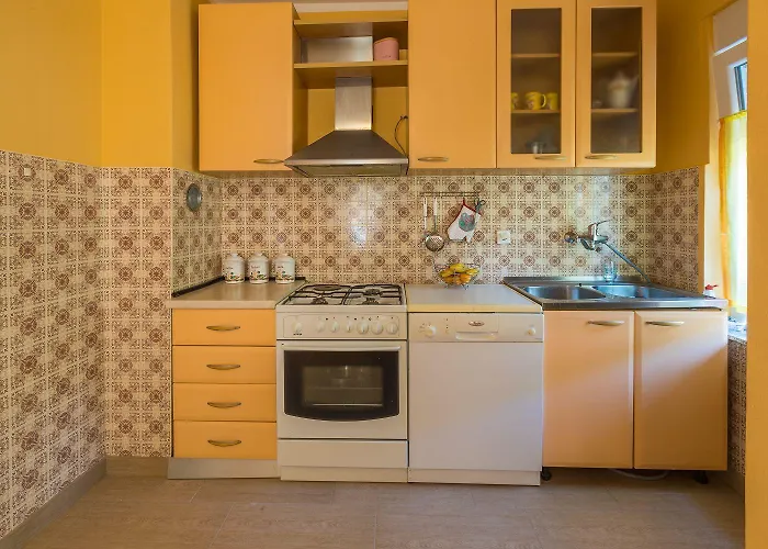 Hundefreundliches Mit Privatparkplatz, Bbq-bereich Und Grossem Balkon Apartman *