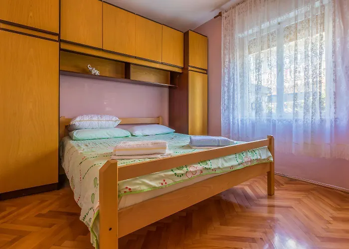 Apartman Hundefreundliches Mit Privatparkplatz, Bbq-bereich Und Grossem Balkon *