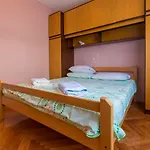 아파트 Hundefreundliches Mit Privatparkplatz, Bbq-bereich Und Grossem Balkon
