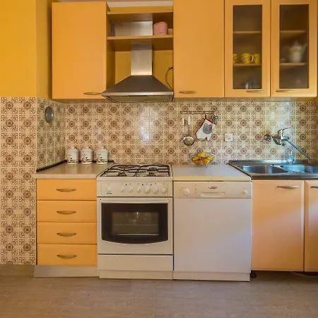 Hundefreundliches Mit Privatparkplatz, Bbq-bereich Und Grossem Balkon Daire *
