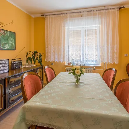 Daire Hundefreundliches Mit Privatparkplatz, Bbq-bereich Und Grossem Balkon *