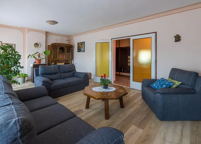 Hundefreundliches Mit Privatparkplatz, Bbq-bereich Und Grossem Balkon * Grižane