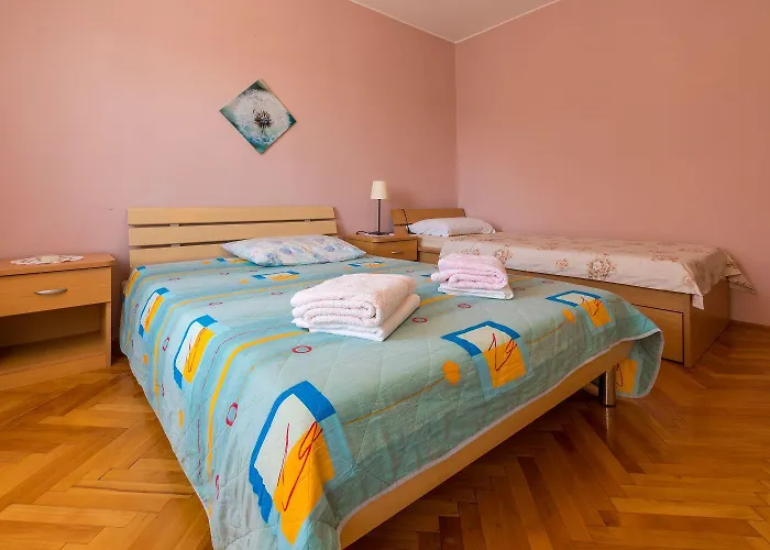 Hundefreundliches Mit Privatparkplatz, Bbq-bereich Und Grossem Balkon Appartement Grižane