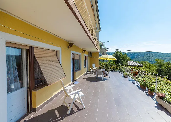Appartement Hundefreundliches Mit Privatparkplatz, Bbq-bereich Und Grossem Balkon Grižane