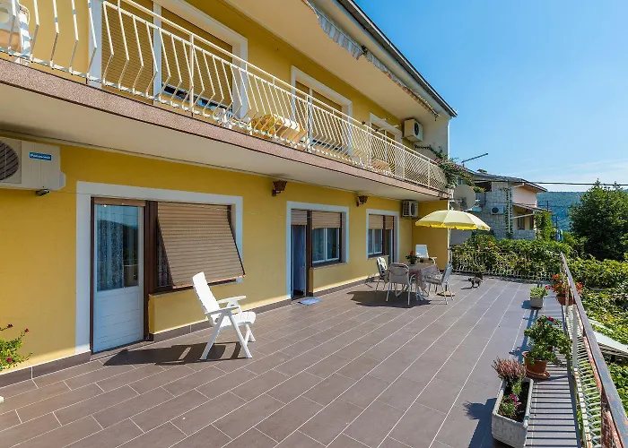 Appartement Hundefreundliches Mit Privatparkplatz, Bbq-bereich Und Grossem Balkon *